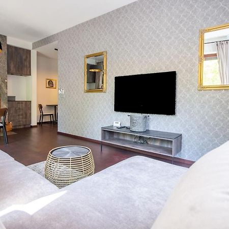 Inpoint 2-Bedrooms Apartment With Private Garden And Free Parking Krasków Exterior foto