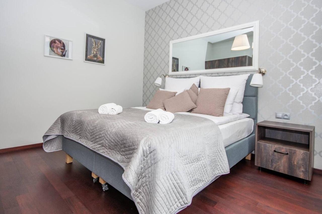 Inpoint 2-Bedrooms Apartment With Private Garden And Free Parking Krasków Exterior foto